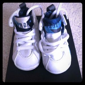 Infant Jordan Sneakers~~ EUC~~ Size 2C